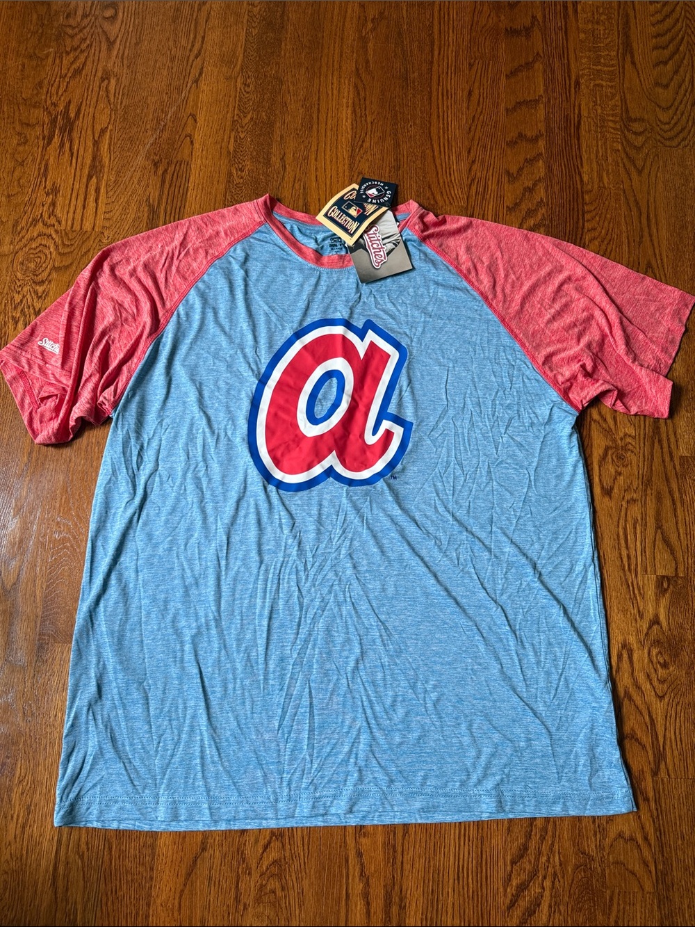 Stitches Atlanta Braves Two-Tone Blue and Red Raglan Tee